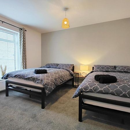 Вилла Stott House - Bright Spacious Townhouse 15 Minutes To Central Manchester With Free Parking Экстерьер фото