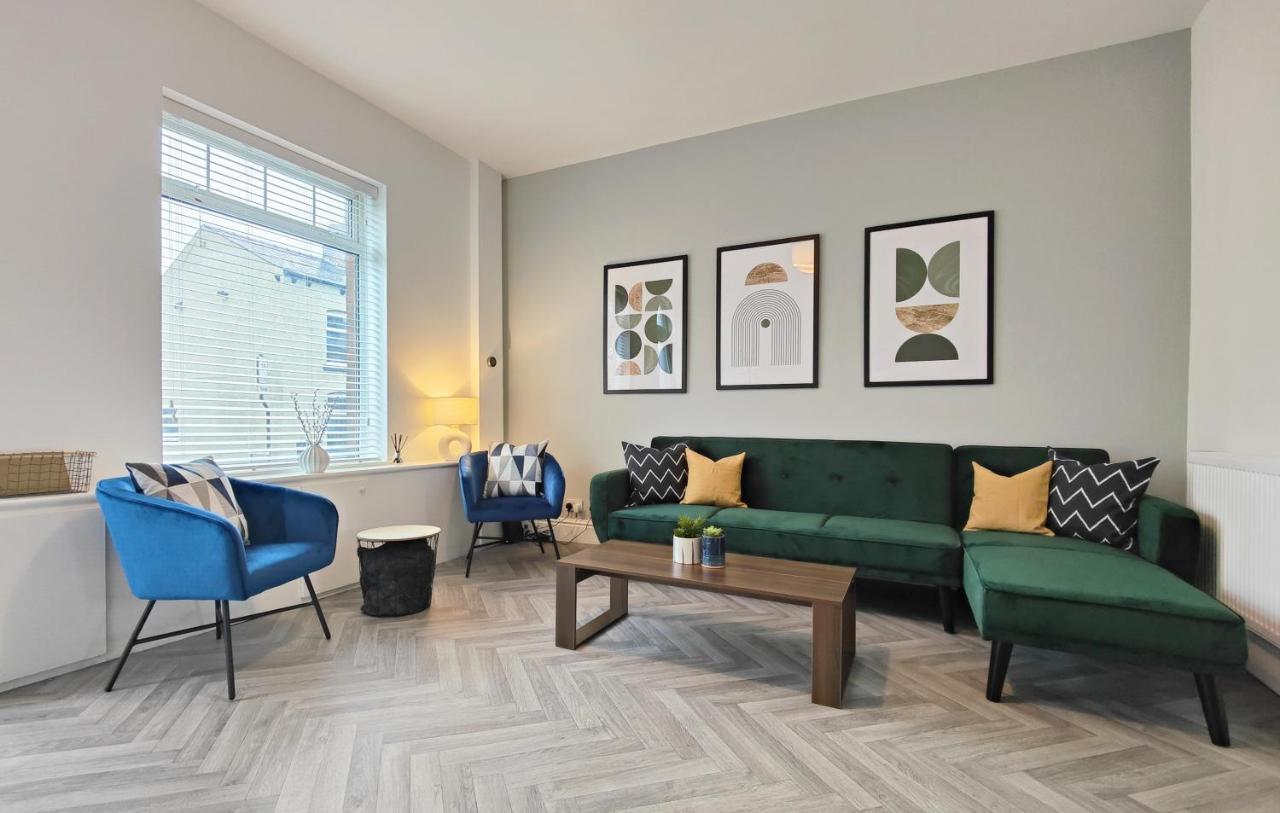Вилла Stott House - Bright Spacious Townhouse 15 Minutes To Central Manchester With Free Parking Экстерьер фото